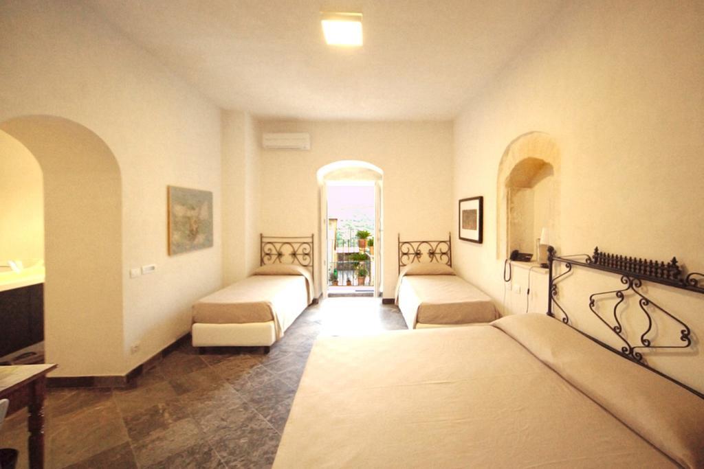 Hotel Dell'Orologio Ragusa Bilik gambar
